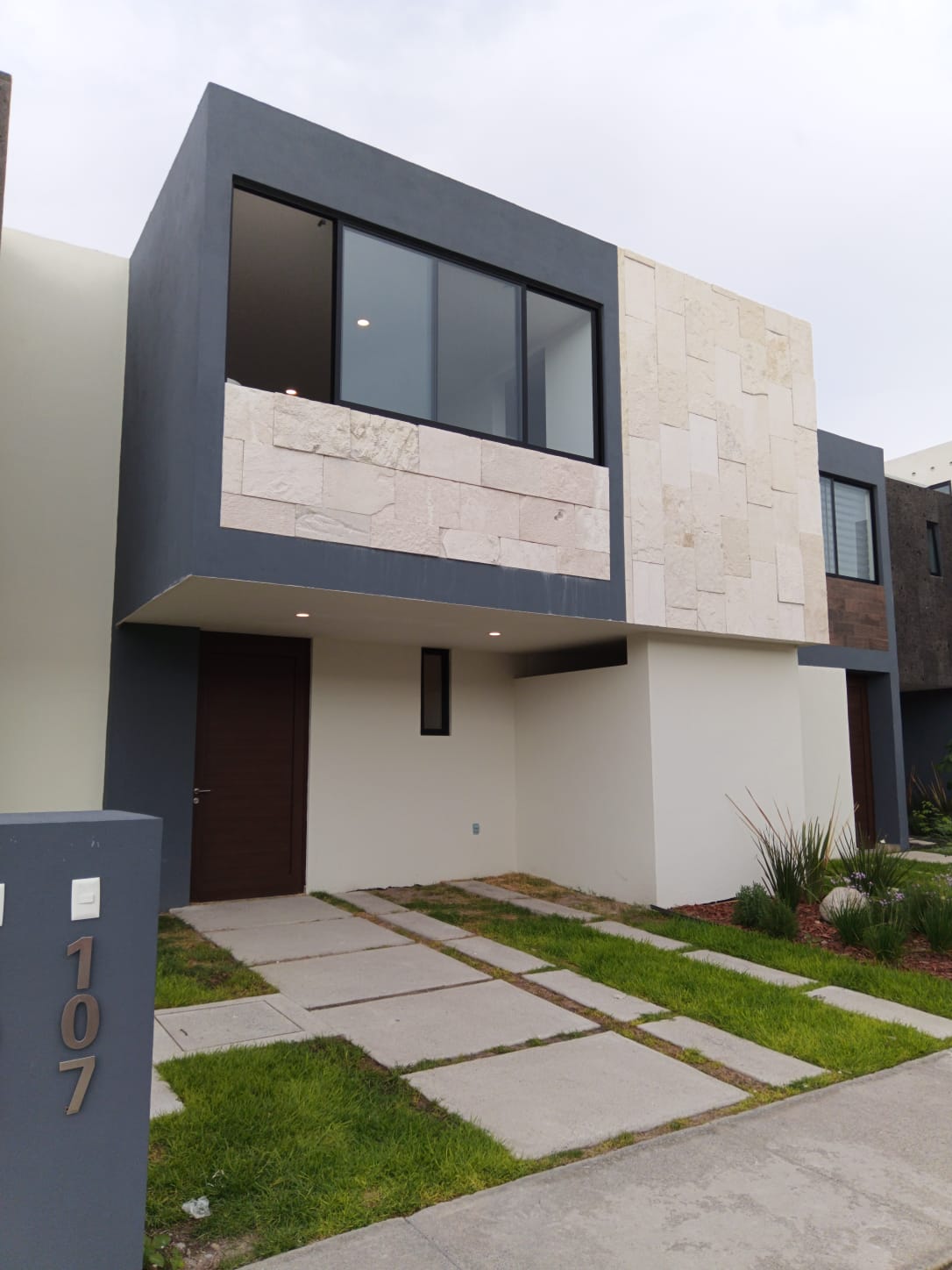 Fachada · Casa en Lombardia Residencial